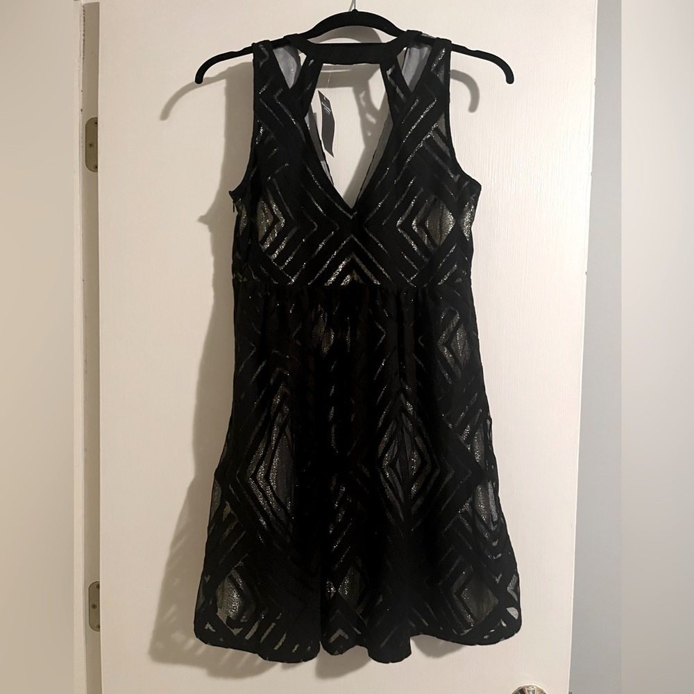 NWT Abercrombie & Fitch black sheer detail dress w/ platinum gold lining - Sz M